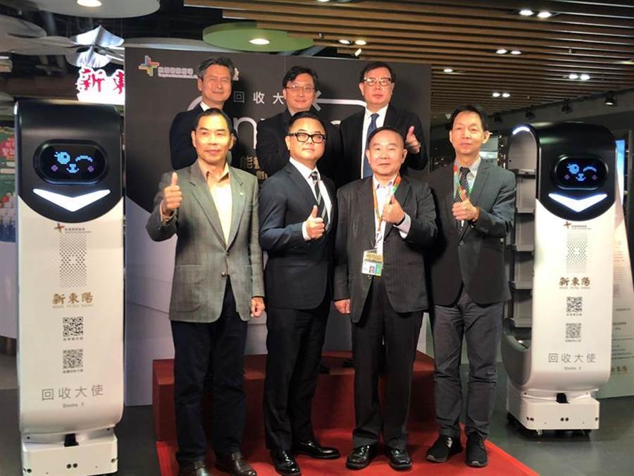 東元、新東陽開發(fā)智能餐盤 回收機器人今上工